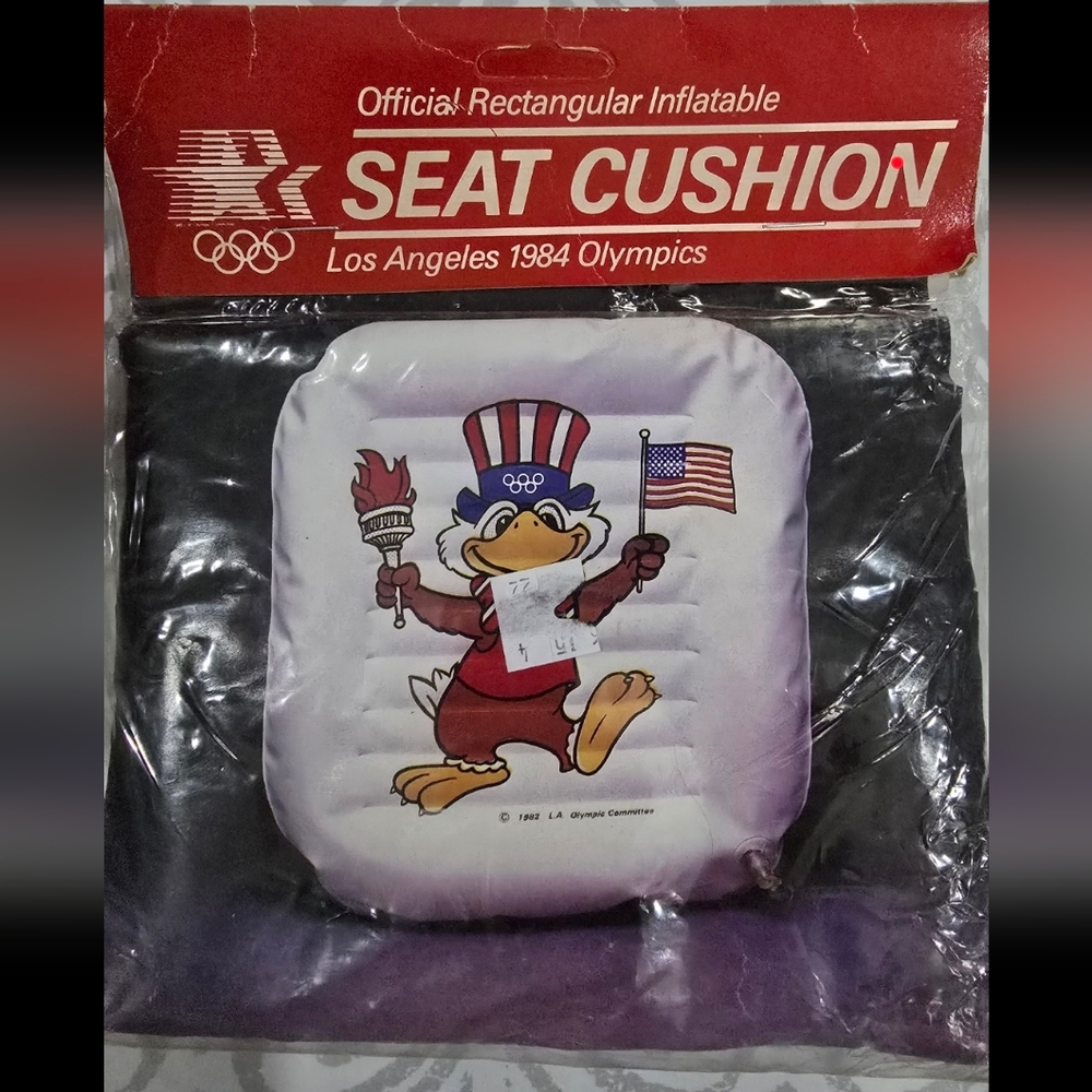 In Pkg 1984 Los Angeles Olympics Inflatable Seat Cushion – Vintage Collectible